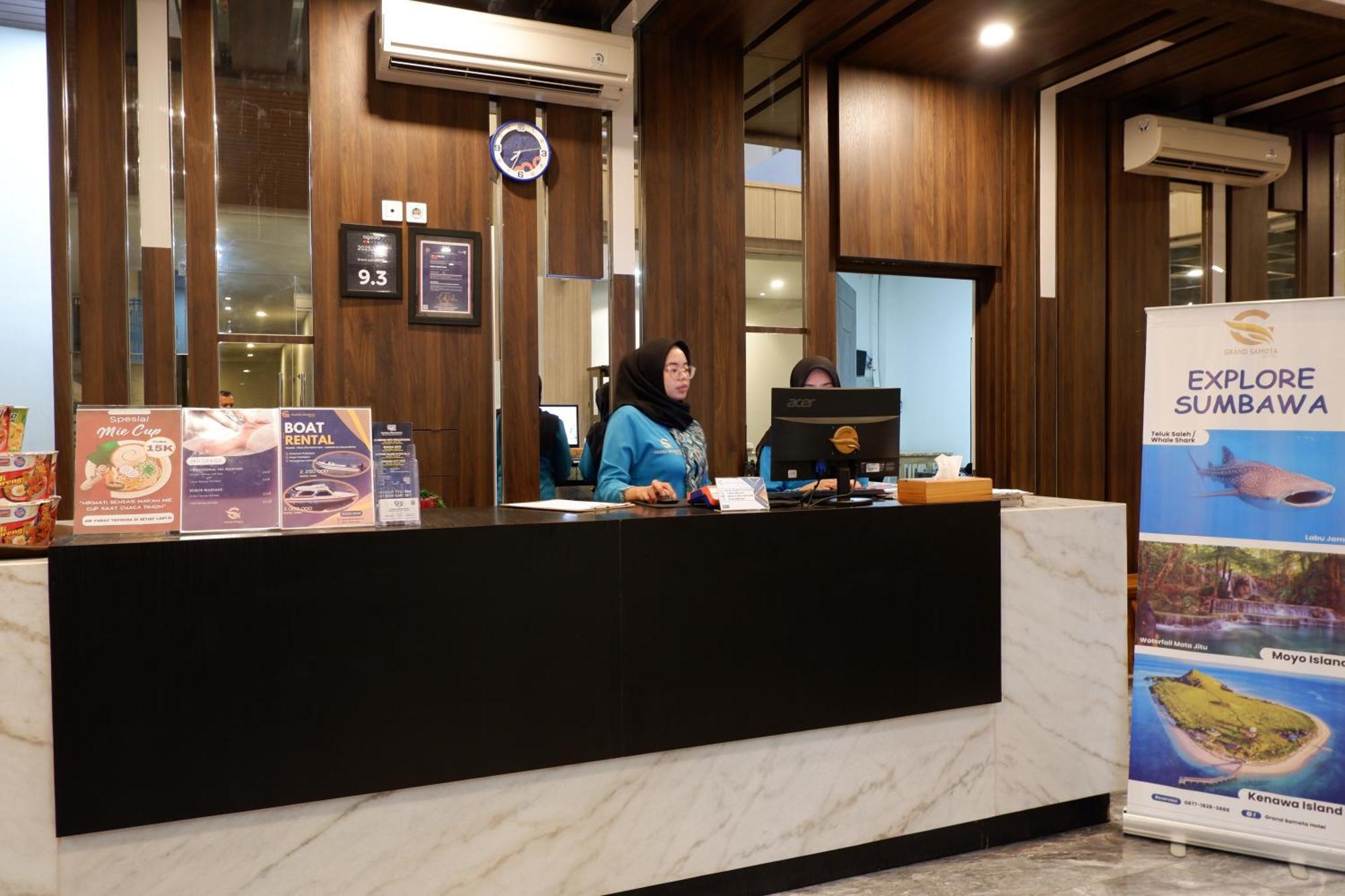 Grand Samota Hotel Sumbawa Esterno foto